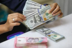 rupiah-hari-ini-pecah-rekor-terlemah-sepanjang-sejarah